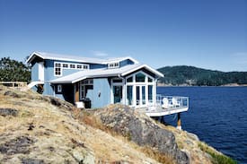 Juan de Fuca Electoral Area House | The Cliff House on Spirit Bay