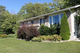 Tobermory Cabin | CANAM RESORTS - GOLF HOUSE