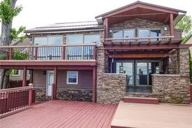 Bayberry House | Oneida Lake Cicero, NY short drive to Syracuse NY