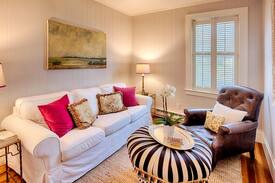 Vineyard Haven Apartment | Martha's Vineyard Pied-á-terre #2 Vineyard Haven
