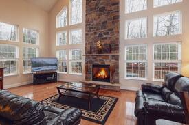 Lackawaxen House | Masthope Family Fun House