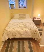 Falmouth Foreside House | Beachside Cottage-5min to Portland (Private Suite)