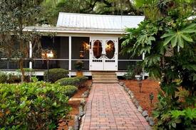 Monticello Cabin | The Cottage at Grand Oaks Plantation