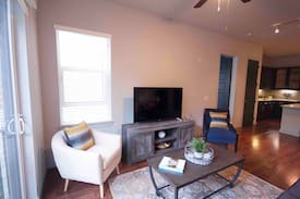 The Woodlands Apartment | Luxurious 2/2 in The Woodlands Waterway @Casa Luna
