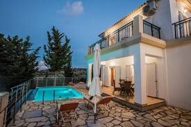 Kavallos Villa | Ionides Luxury Villas in Lefkada - Kalliphaeia