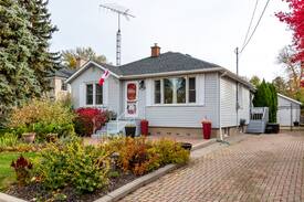 Historic Old Town House | Gate House in Niagara-on-the-Lake