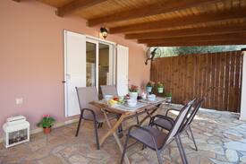 Leivathos House | Isolde House