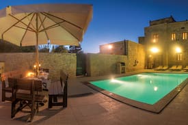 Misraħ Strejnu Villa | Villa Valletta - Lovely villa with private pool