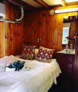 Mildura and Murray Outback Bed & Breakfast | A night aboard the Historic Coonawarra