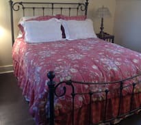 Berryville Cabin | Milton Valley Cottage on Historic Estate Farm