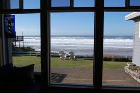 Lincoln City Apartment | Beachfront Garden Inn #2 "Molly's Lighthouse"