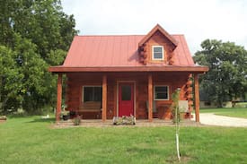 Coon Valley Cabin | Log Cabin at Quiet Valley Cabins