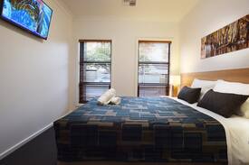 Renmark Villa | Renmark River Villas - 48B James Ave (with pool)