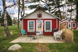 Silver Lake Cabin | Silver Lake Waterfront Cottage. Lollygaggin'
