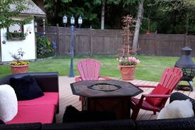 Regional District of Nanaimo House | Red Door Airbnb
