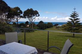 Eaglehawk Neck Cabin | The Treasure Box - Eaglehawk Neck Waterfront