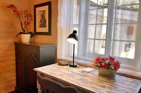 Westside Santa Cruz Hotel | "Adobe on Green" Villa (Rm#3) - 3min walk downtown