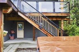 Golden House | Eagle's View Retreat