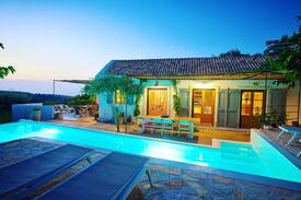 Fiskardo Villa | Lime House ( near Fiscadro)