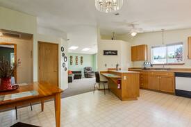 Mountain View District House | Sage Country Retreat, quiet, Accessible, 3 bedroom