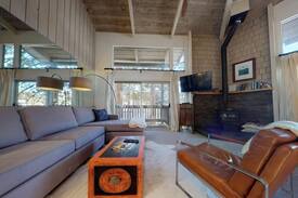 Mammoth Lakes Apartment | Tanzer Mountain Retreat. Best location in town!