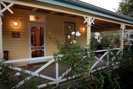 South Fremantle Cabin | Mole End Cottage