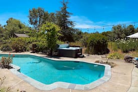 Sebastopol House | The Deer Retreat – Privacy and Comfort
