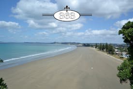 Orewa House | 363 - LUXURY PRIVATE STUDIO - COURTYARD & SPA POOL