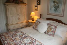 Stanton Bed & Breakfast | 2 Little Orchard