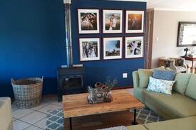 Glentana House | Farm stay only 5 km from Glentana beach