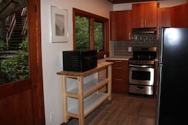 Sturdies Bay Cabin | Daisy Hill Cottage, 654 Burrill Rd