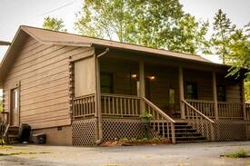 Hot Springs Cabin | Cabins on Grand- Cabin #3