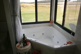 Elleker House | FARMSTAY LUXURY AT WHITE DOG LANE