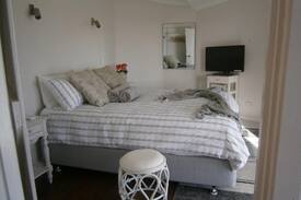 Elleker House | FARMSTAY LUXURY AT WHITE DOG LANE
