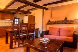 Gea de Albarracin Apartment | LA CASICA (Apartamentos Los Aljezares) en Gea de A