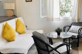 Spetses Apartment | Lemonia Garden Apartment 2