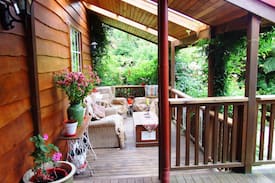 Rocky Cape Villa | Shakespeare's Wilderness Chalet