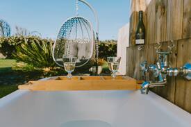 Katikati Other | Katikati Kiwifruit Cottage