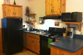 Flowery Branch Cabin | Cozy Lake Cabin at Lake Lanier - LONG TERM RENTAL