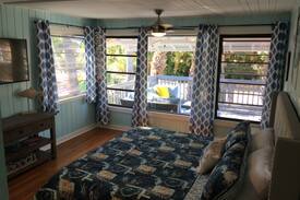 Treasure Island Cabin | "Beach Life 3" 3BR Beach Cottage Ti