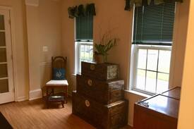 Cumming House | Private Guest Suite in Quiet Neighborhood