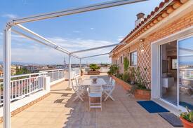 Salou City Centre Apartment | Top roof Terrace apartment Salou Beach