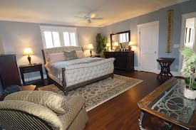 Lynn House | The Wilcox on Melrose - The Wilcox Room