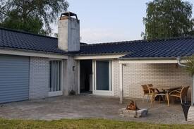 Dalby Huse Cabin | 129 m2 hus med terrasse og have, perfekt til børn
