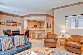 Highlands Townhomes Apartment | Highlands Slopeside 208