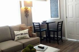 Gate City Apartment | Roberts Mill Suites Small Town Vibes