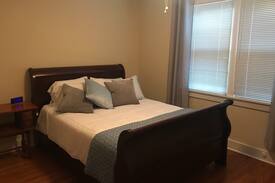 Bowling Green House | Nutwood Getaway in the Center of BG