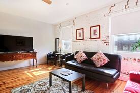 Historic District - North Apartment | New Broughton St. Condo Downtown -2