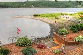 Antigonish County House | Timely Manor, Lochaber Lake