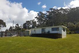 Eaglehawk Neck Cabin | The Treasure Box - Eaglehawk Neck Waterfront
